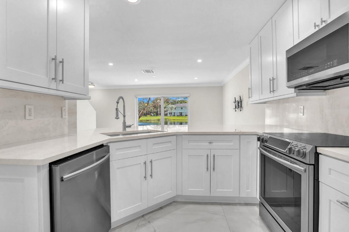 16207 Sierra Palms Drive