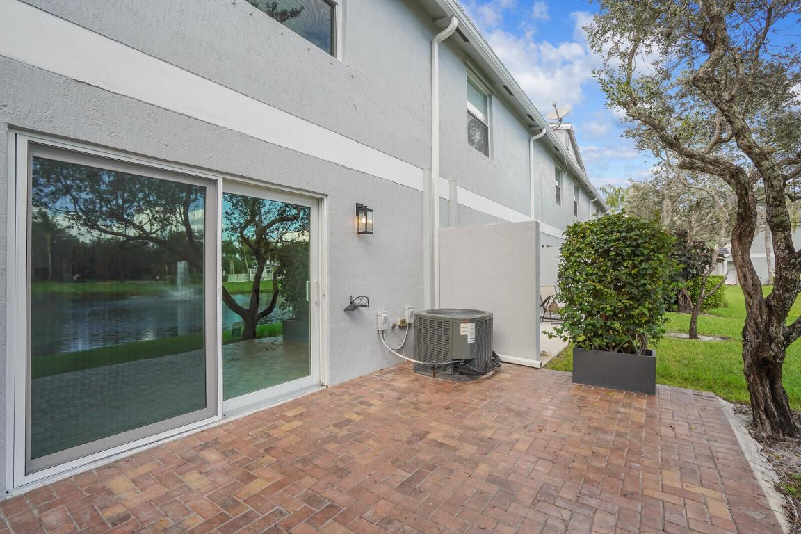 16207 Sierra Palms Drive