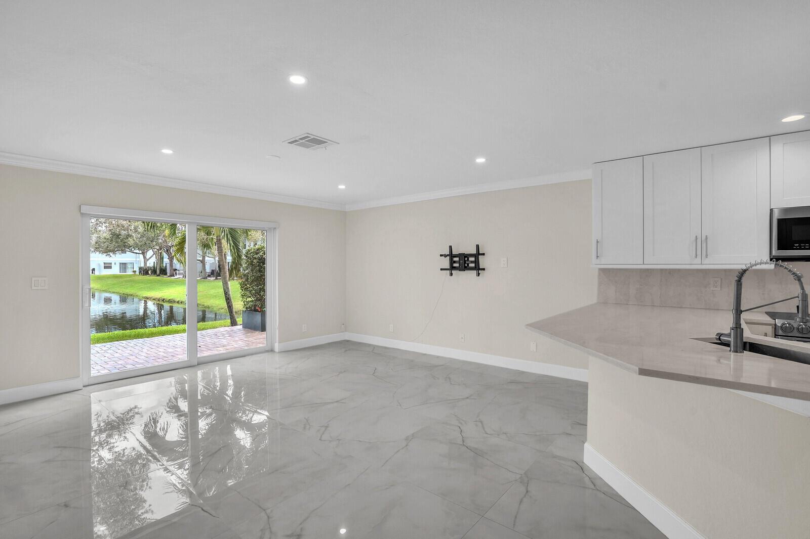 16207 Sierra Palms Drive