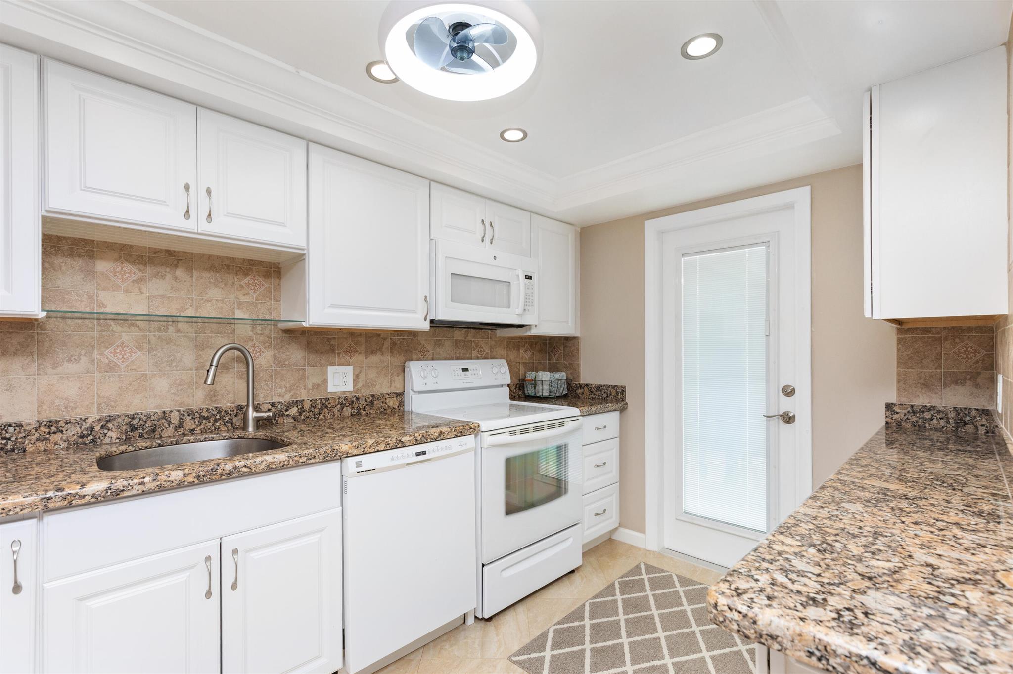 2731 NE 14th Street 228