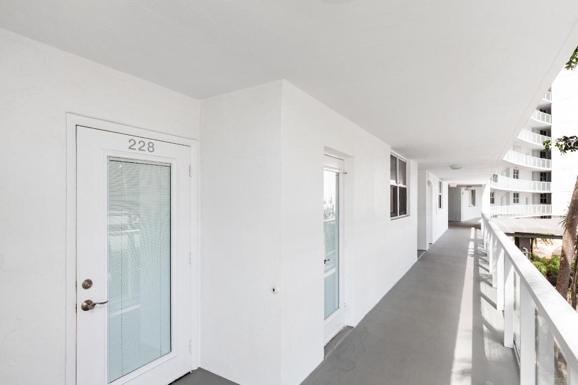 2731 NE 14th Street 228