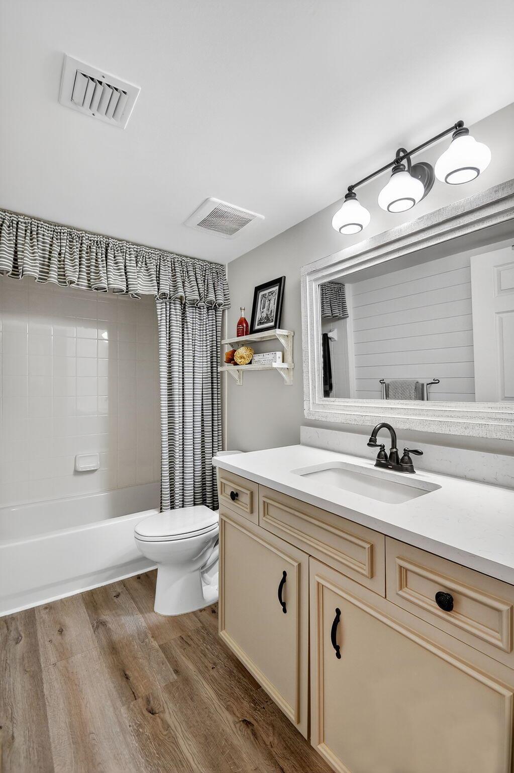 5777 Gemstone Court 407