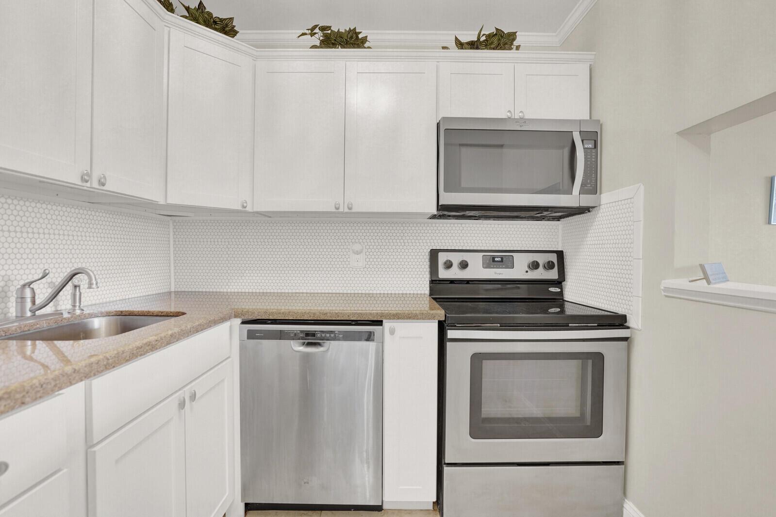 632 Snug Harbor Drive D14