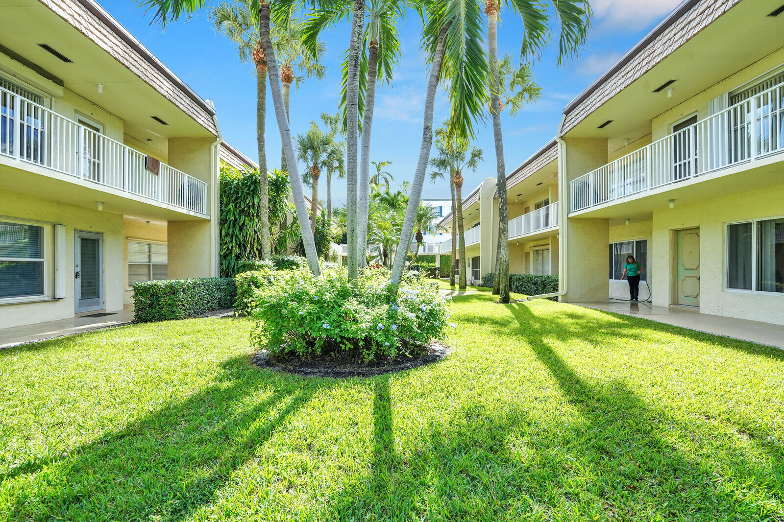 632 Snug Harbor Drive D14