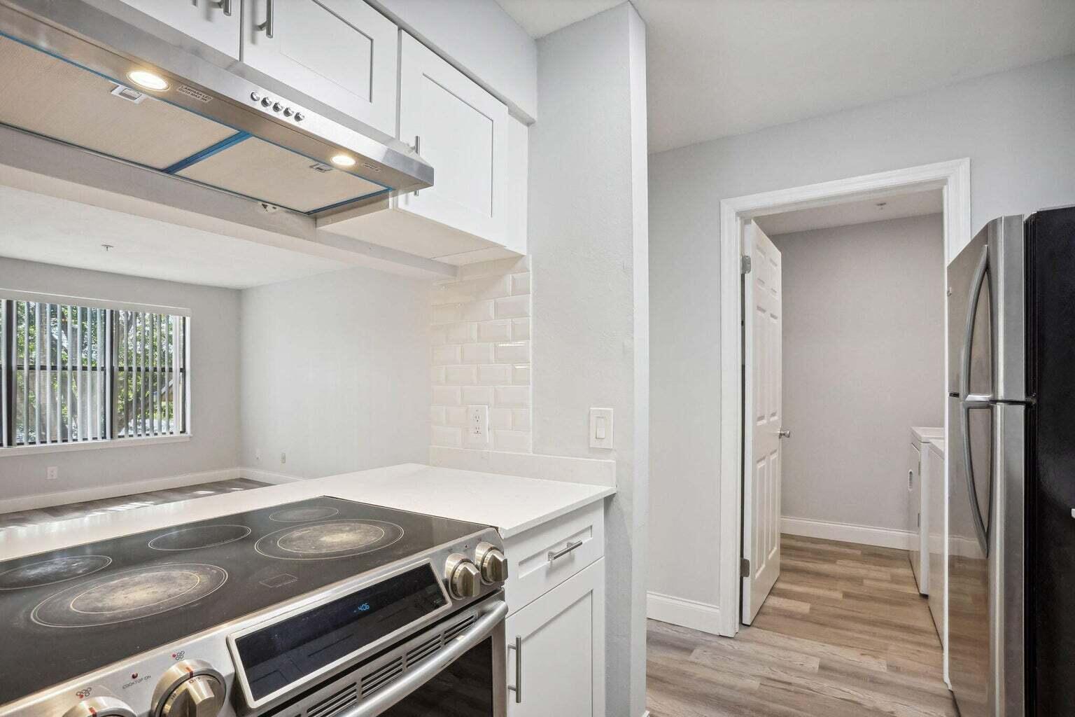 2315 N Congress Avenue 22