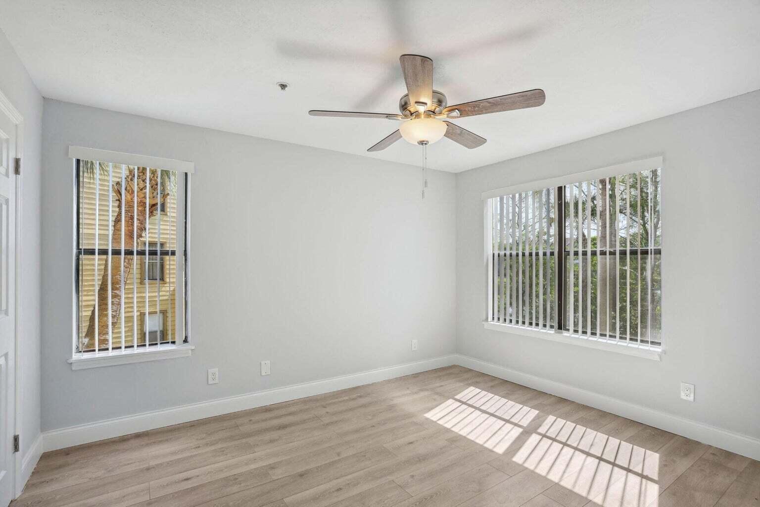 2315 N Congress Avenue 22