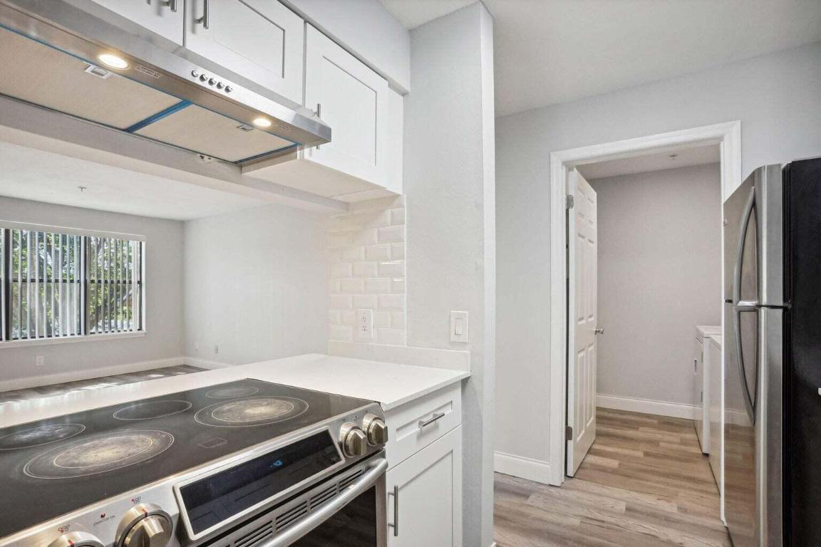 2315 N Congress Avenue 22