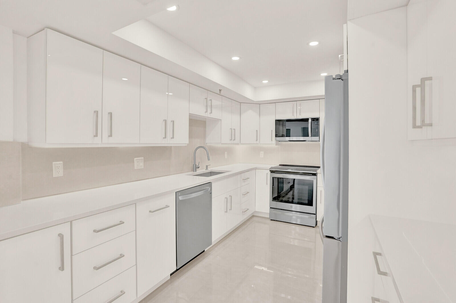 2697 N Ocean Boulevard F-604