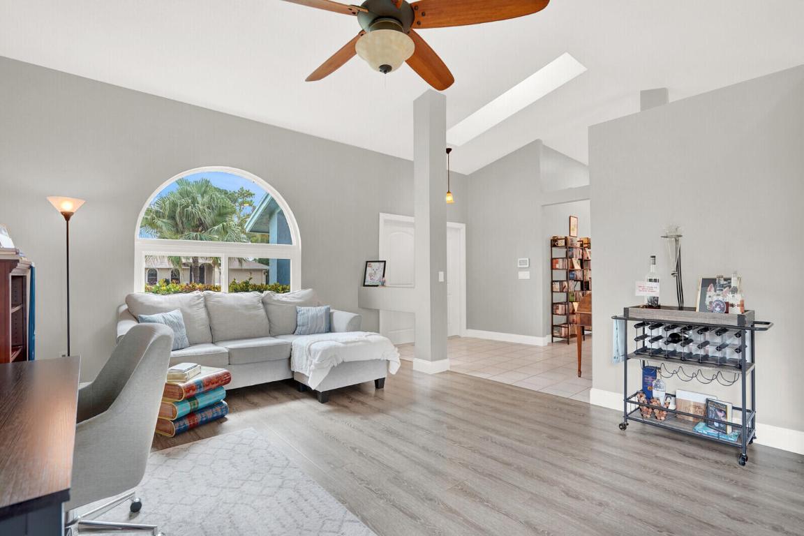 1068 Northumberland Court