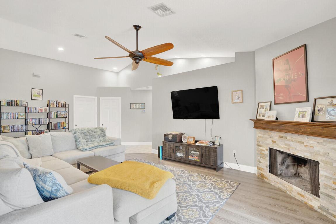 1068 Northumberland Court