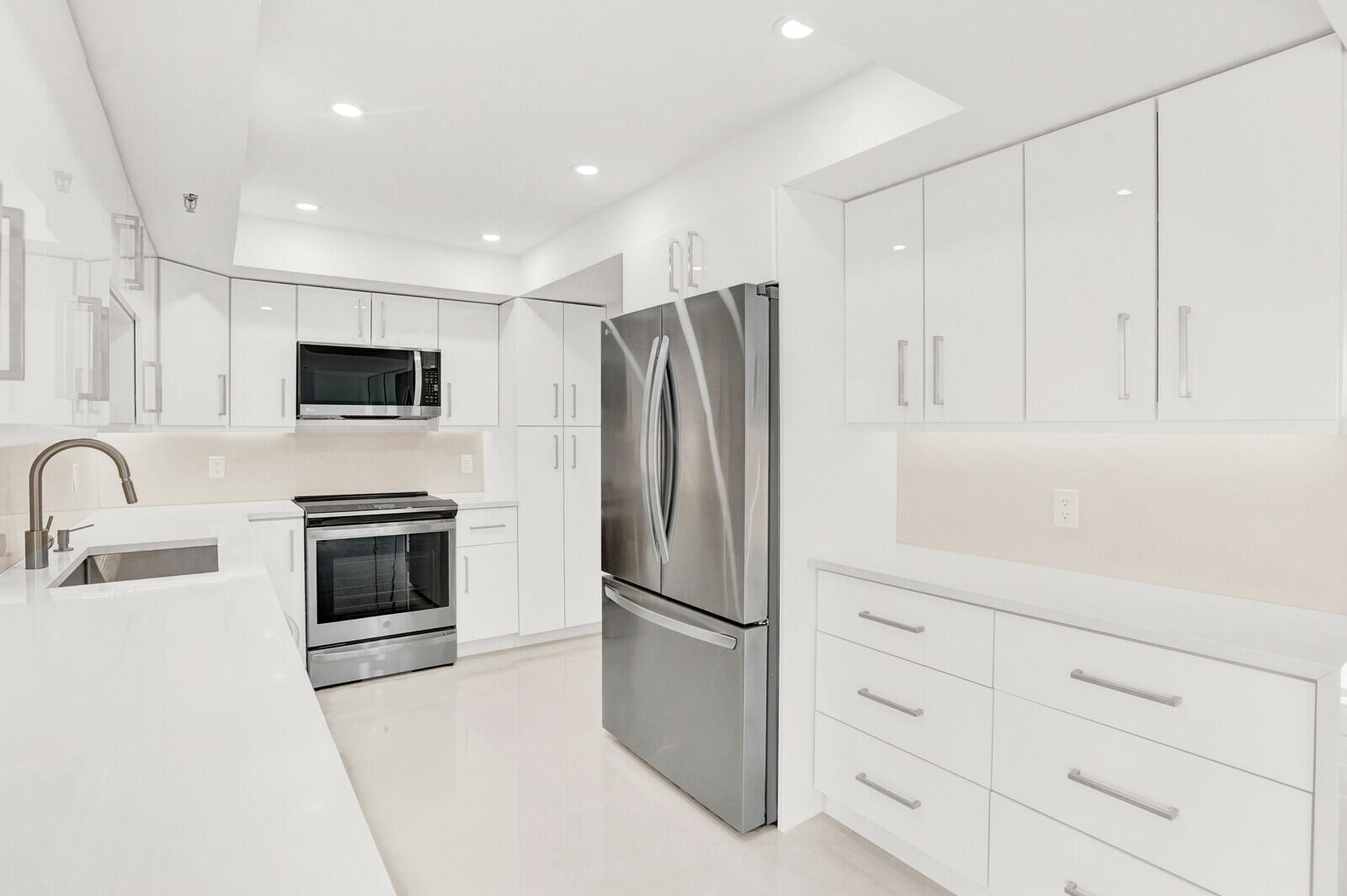 2697 N Ocean Boulevard F-604