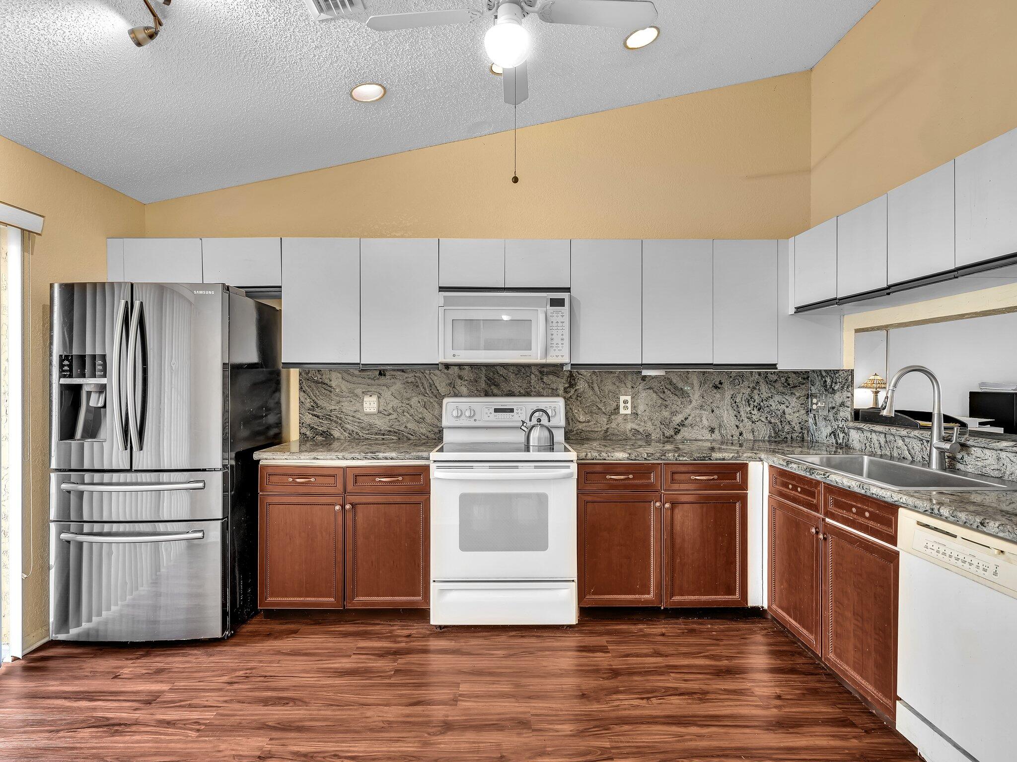 1045 NW 18th Avenue