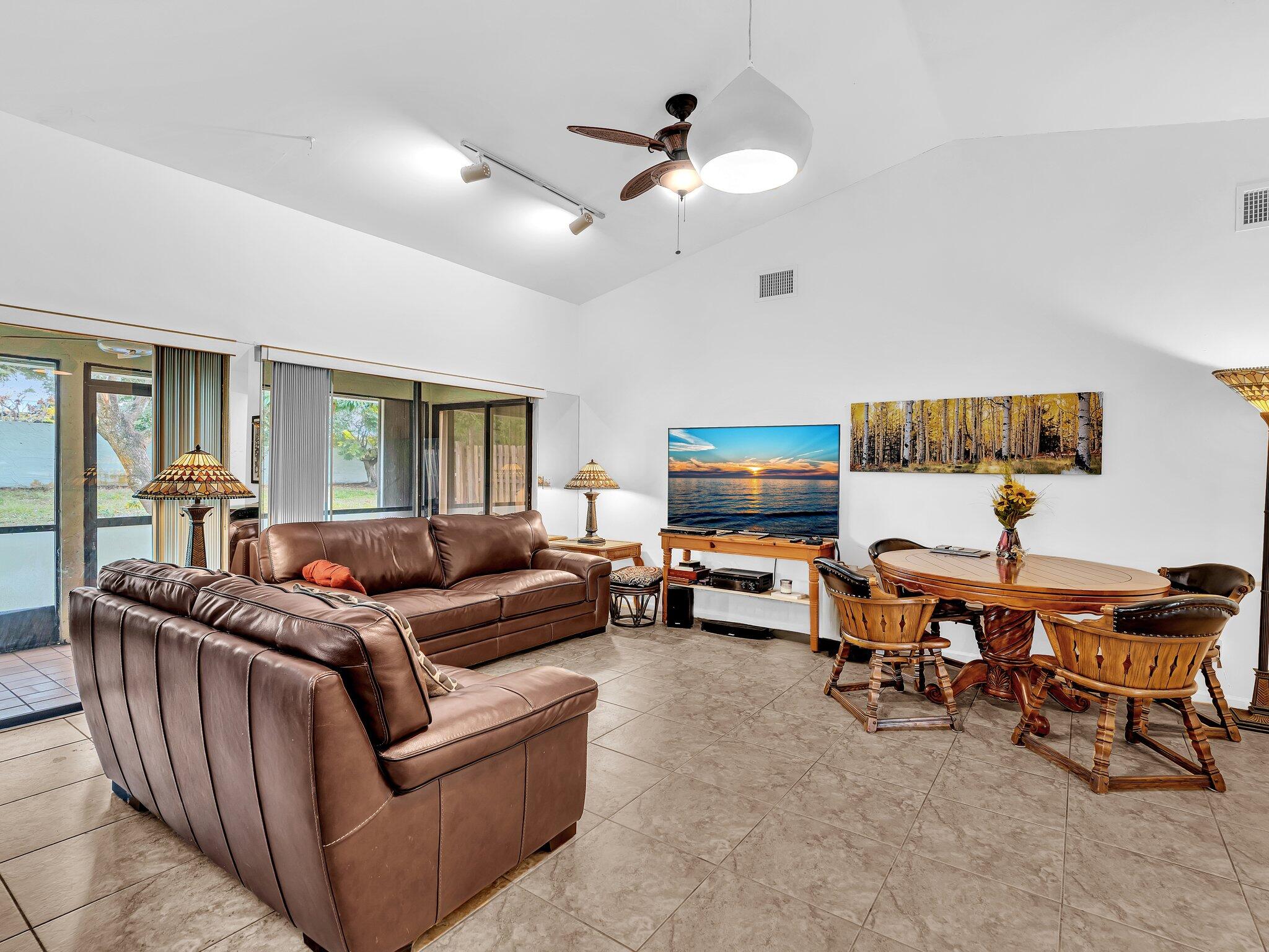 1045 NW 18th Avenue