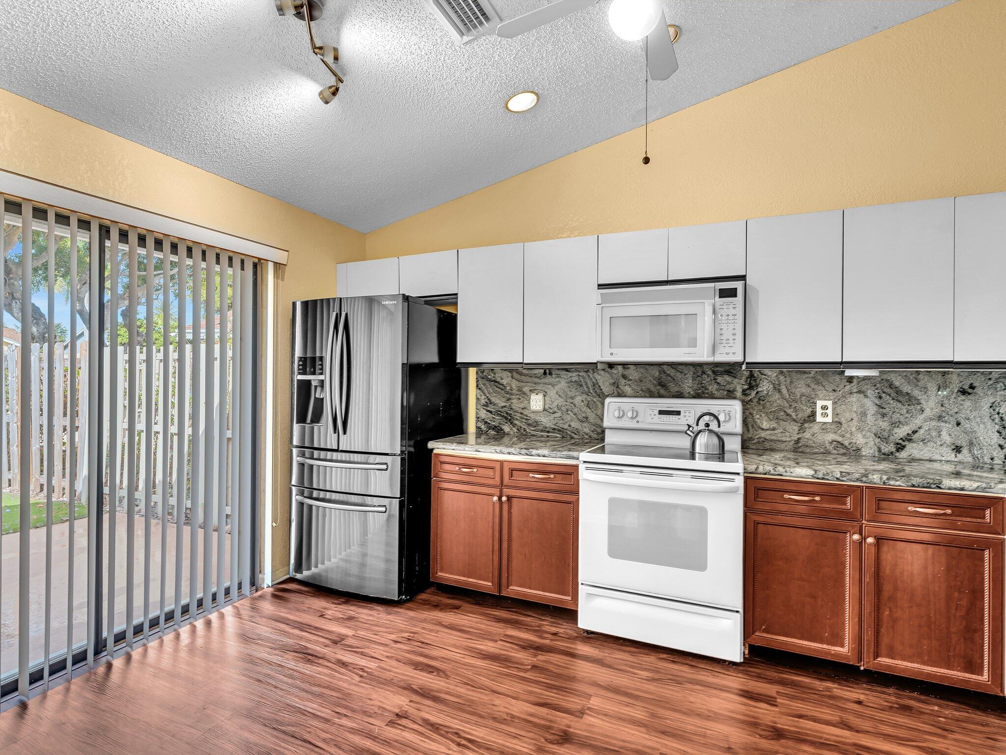 1045 NW 18th Avenue