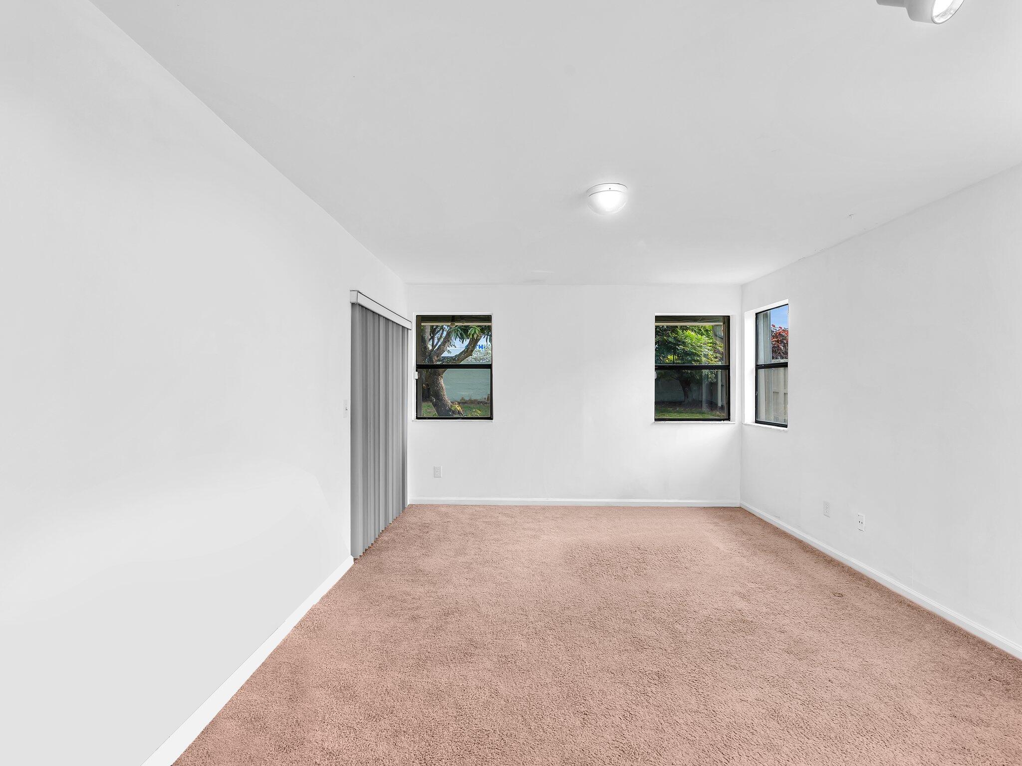 1045 NW 18th Avenue