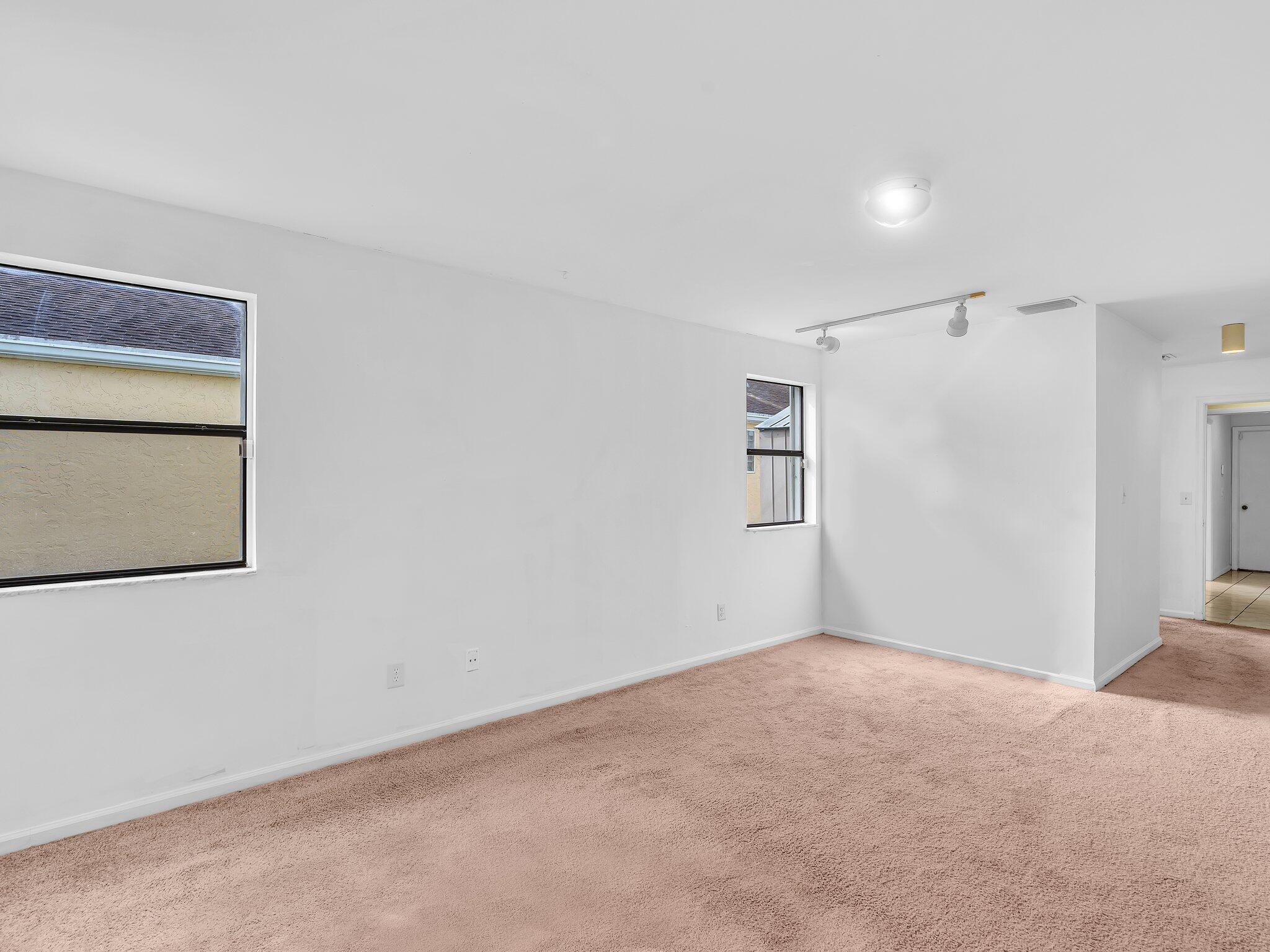 1045 NW 18th Avenue