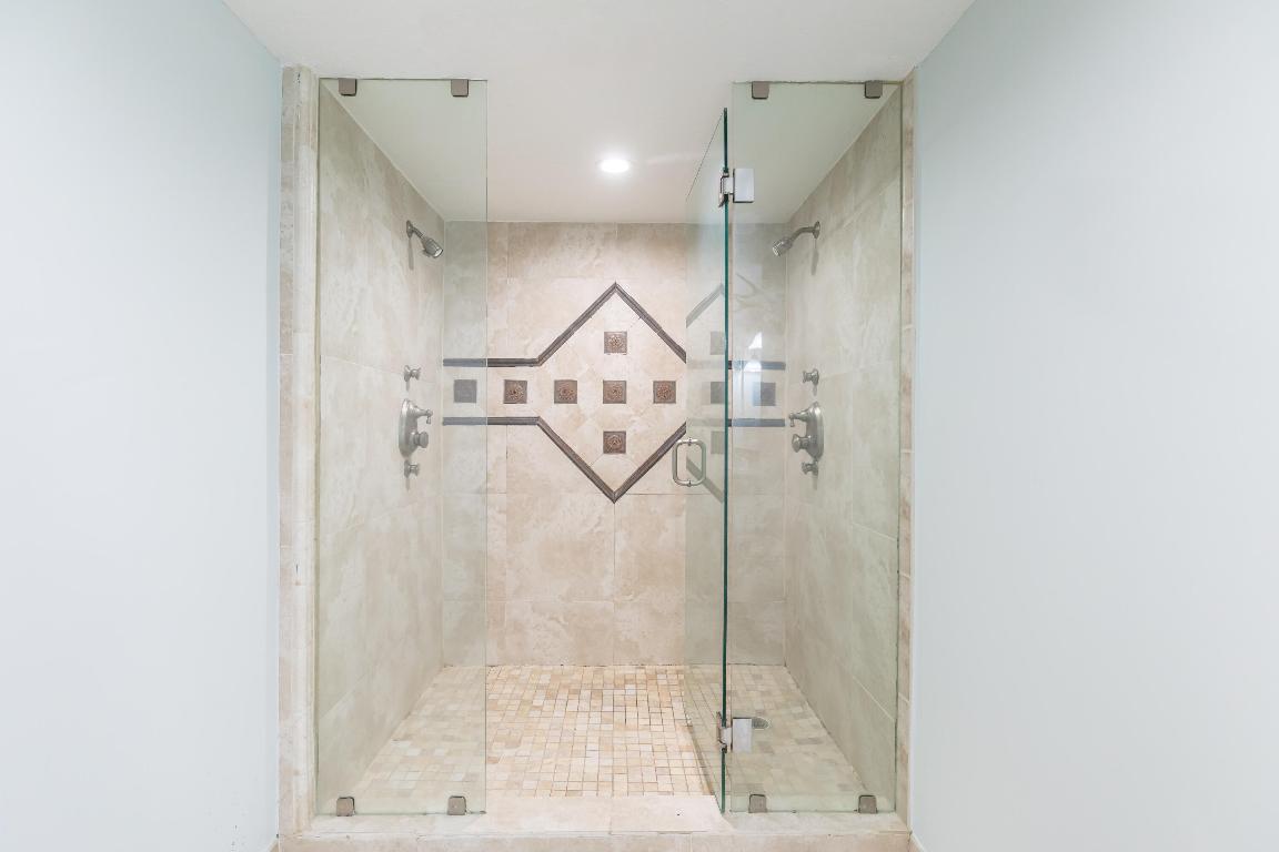 961 S Ocean Drive 302