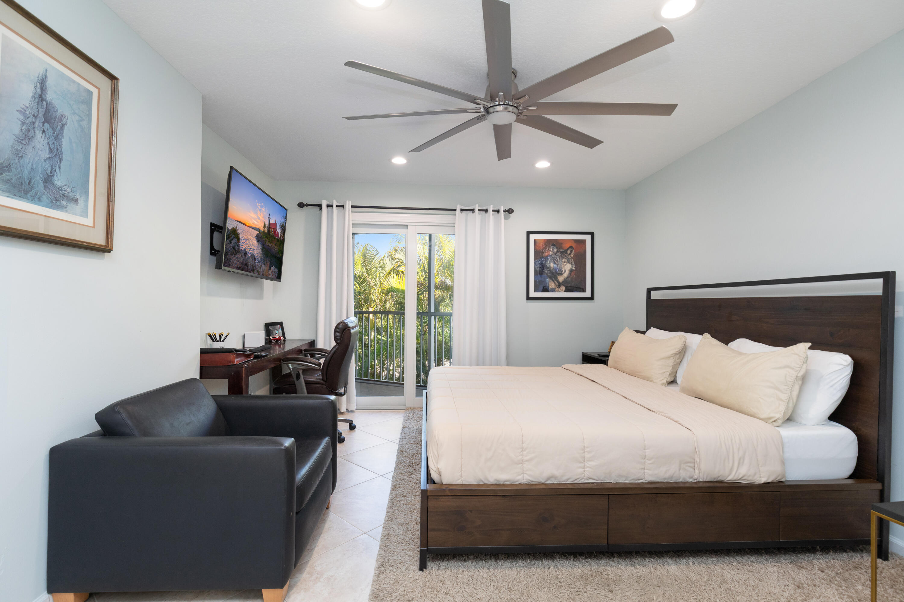 961 S Ocean Drive 302