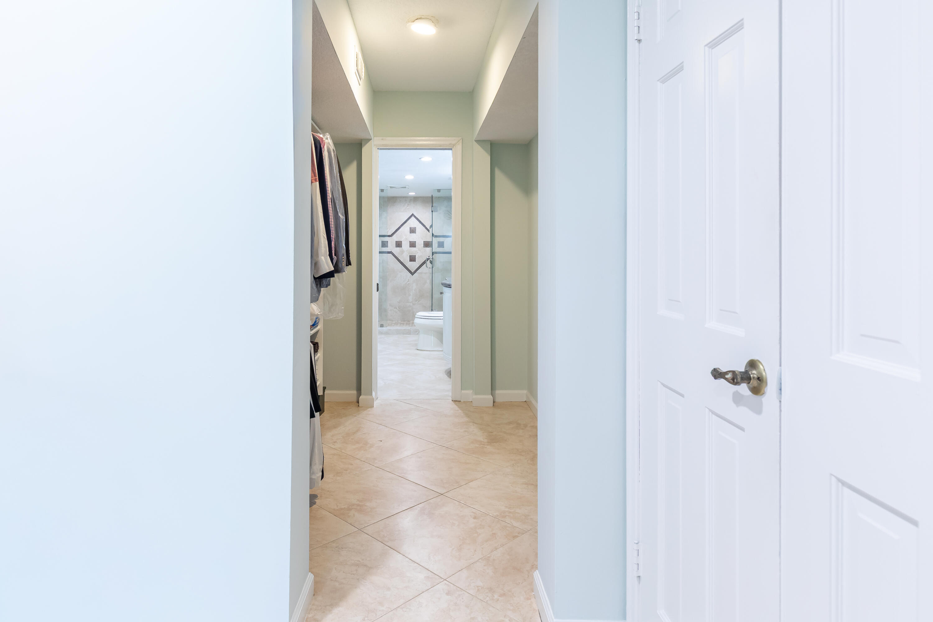 961 S Ocean Drive 302