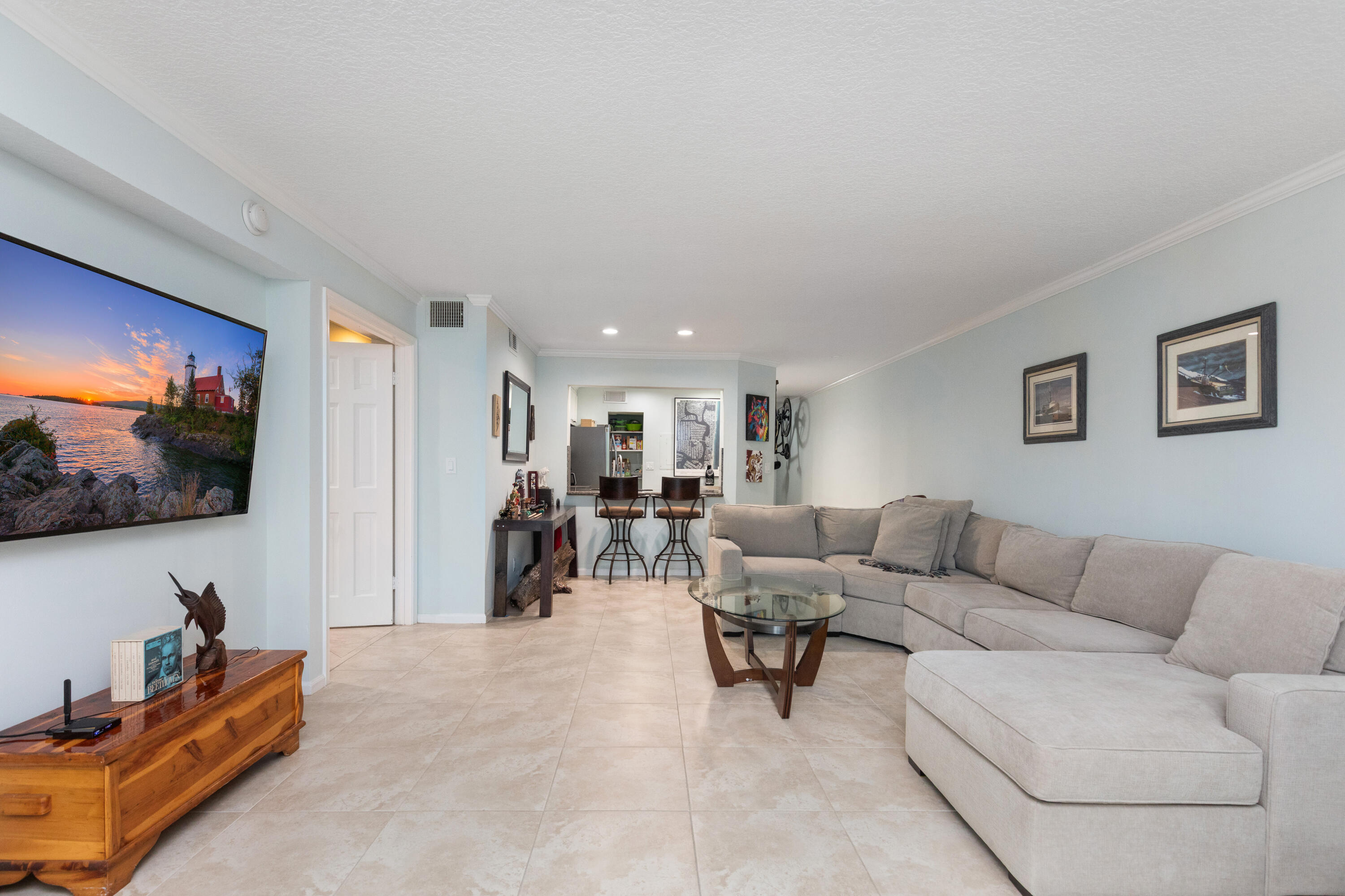 961 S Ocean Drive 302