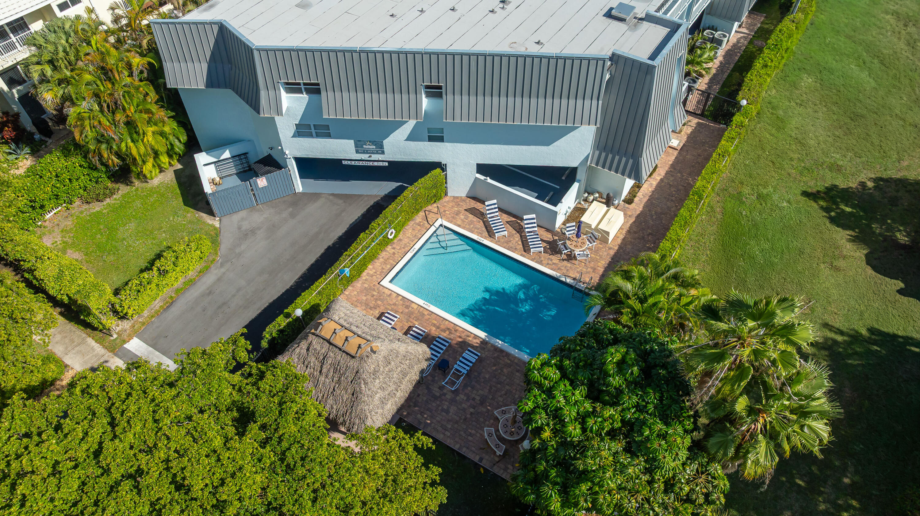 961 S Ocean Drive 302