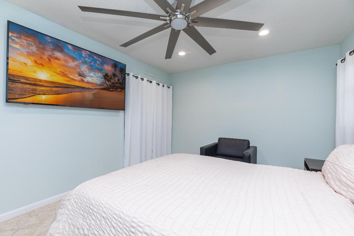 961 S Ocean Drive 302