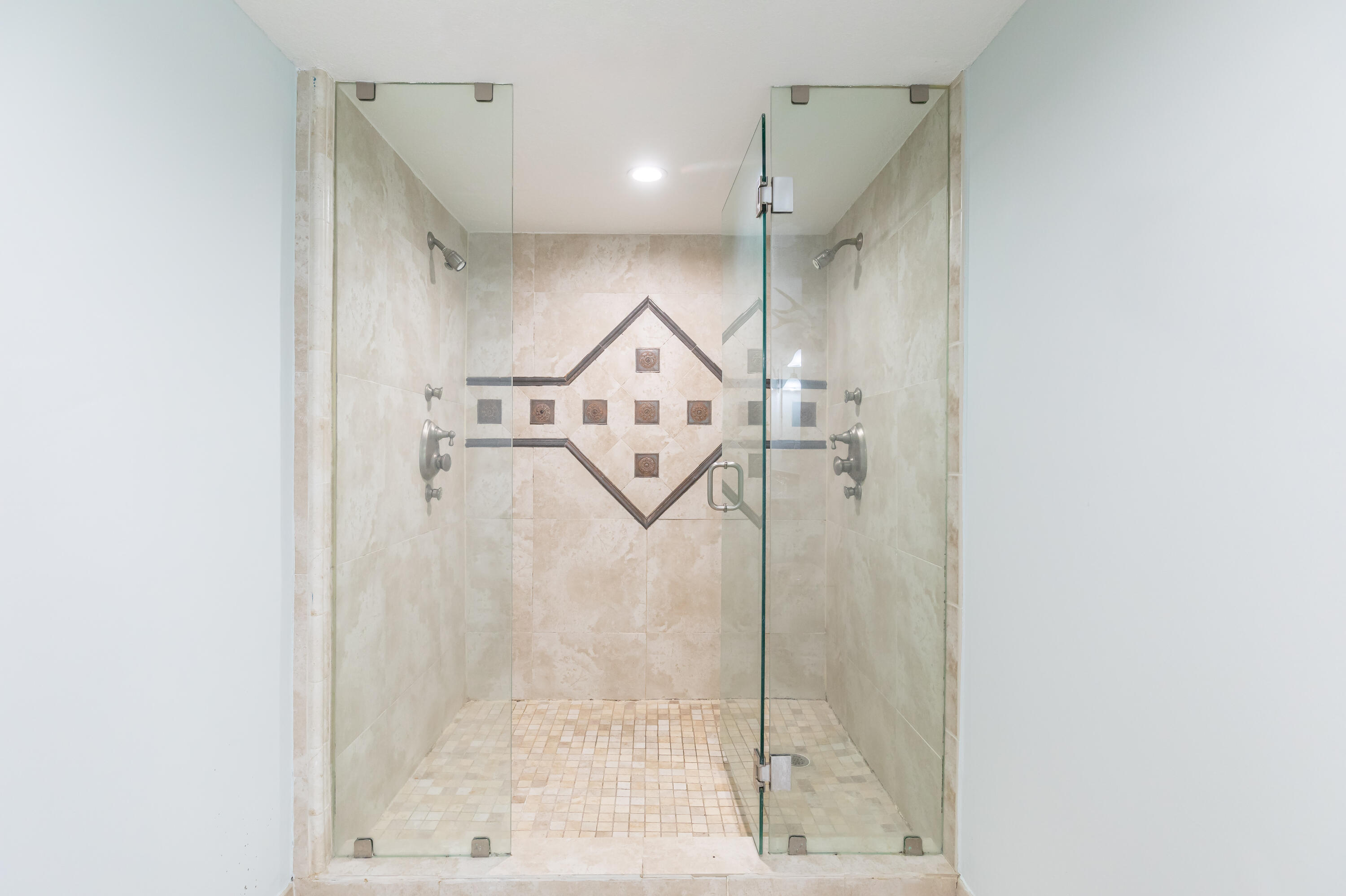 961 S Ocean Drive 302