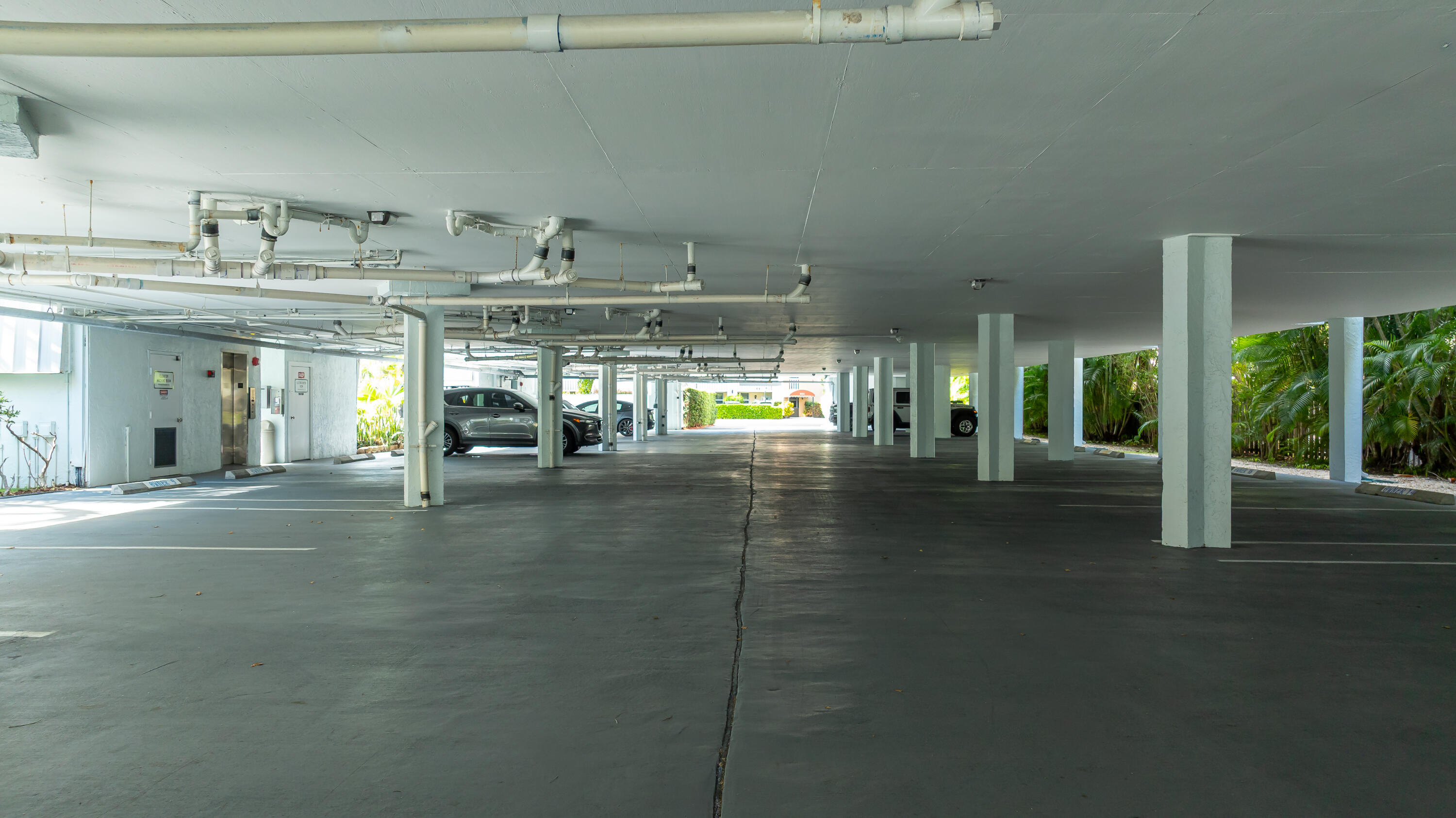 961 S Ocean Drive 302