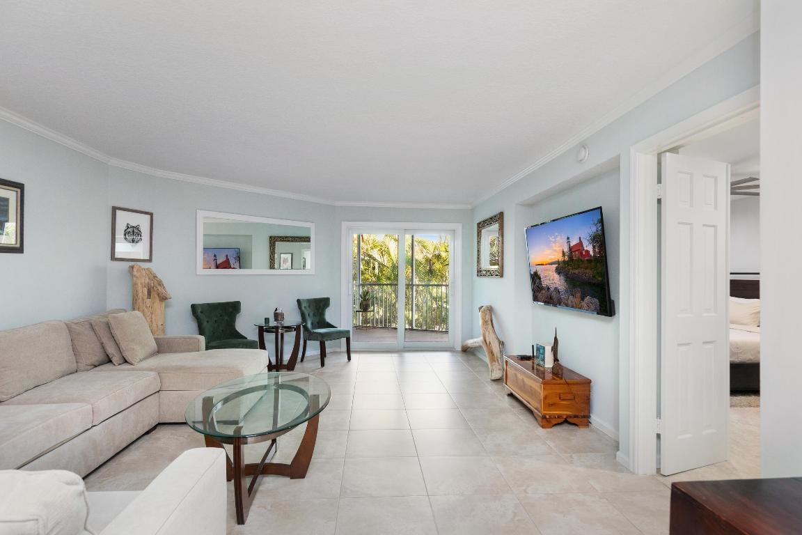 961 S Ocean Drive 302