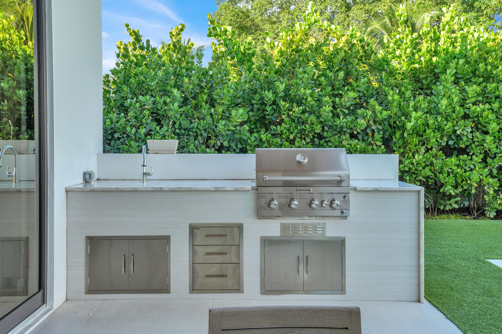 828 NW 2nd Avenue