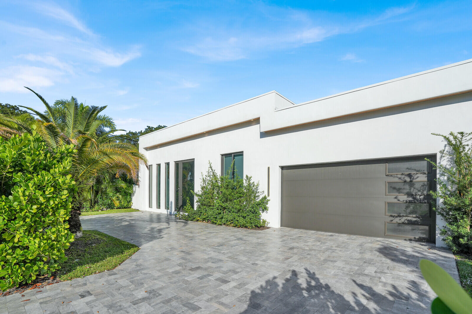 828 NW 2nd Avenue