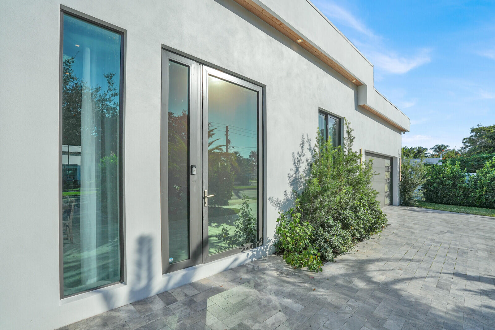 828 NW 2nd Avenue