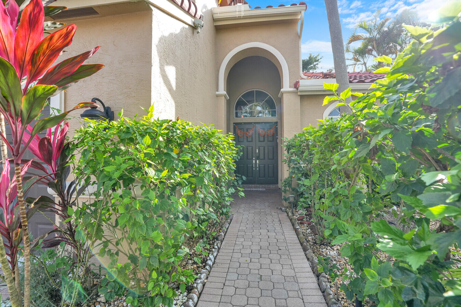 11403 Sea Grass Circle