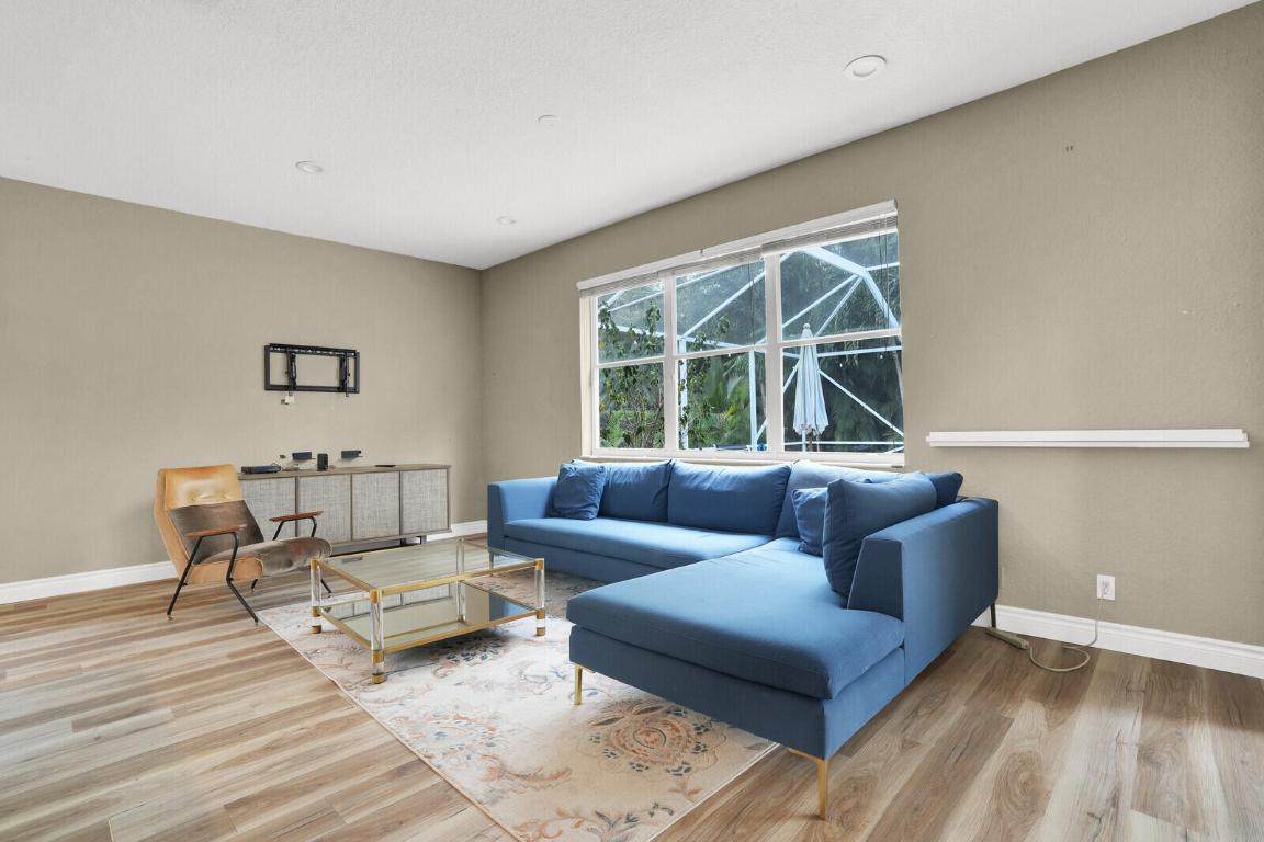 11403 Sea Grass Circle