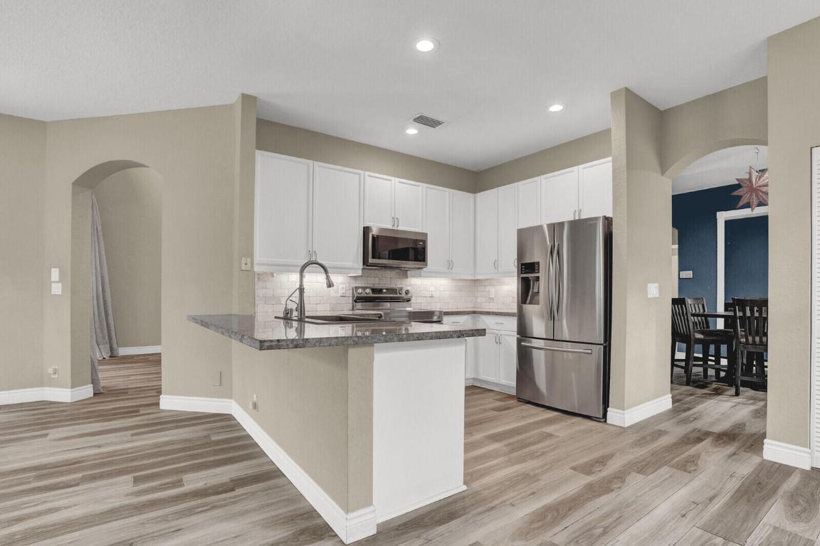 11403 Sea Grass Circle