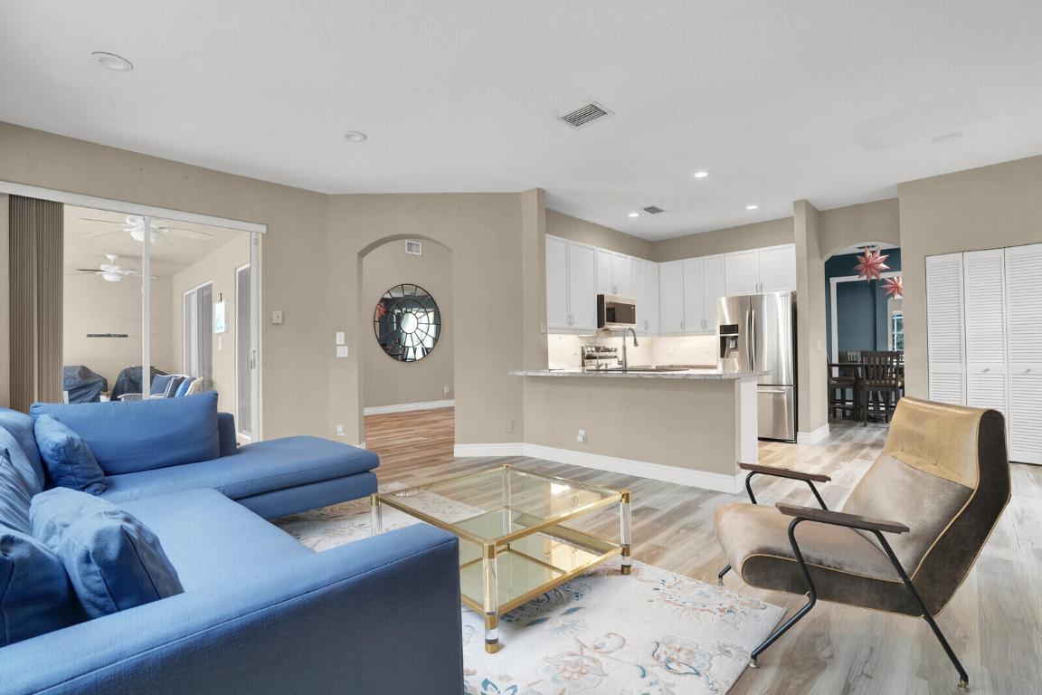 11403 Sea Grass Circle