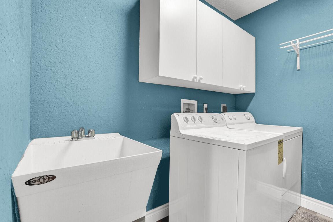 11403 Sea Grass Circle