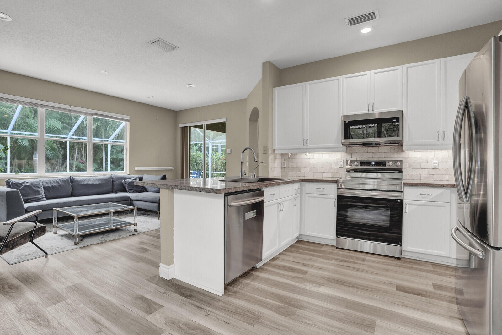 11403 Sea Grass Circle