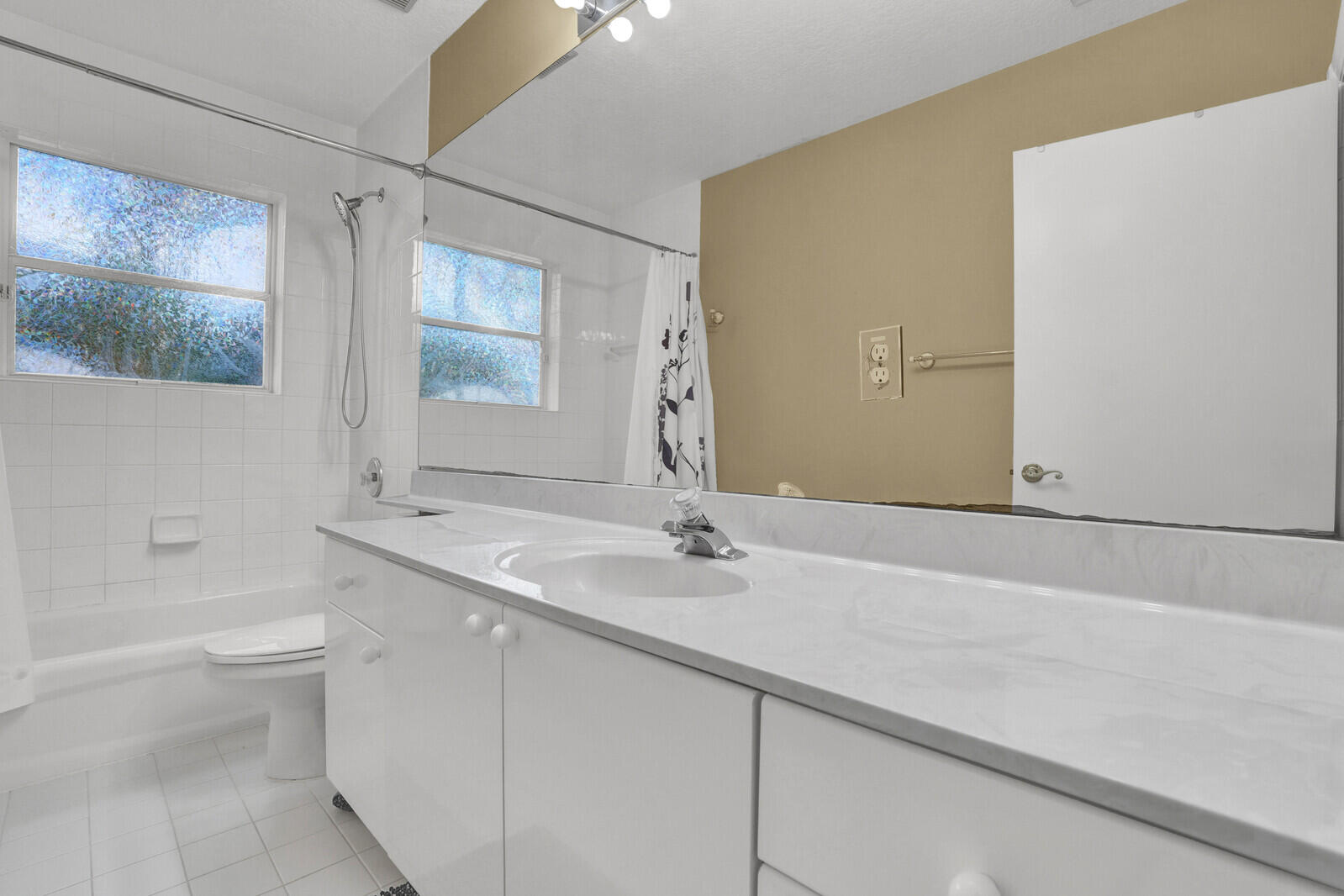 11403 Sea Grass Circle