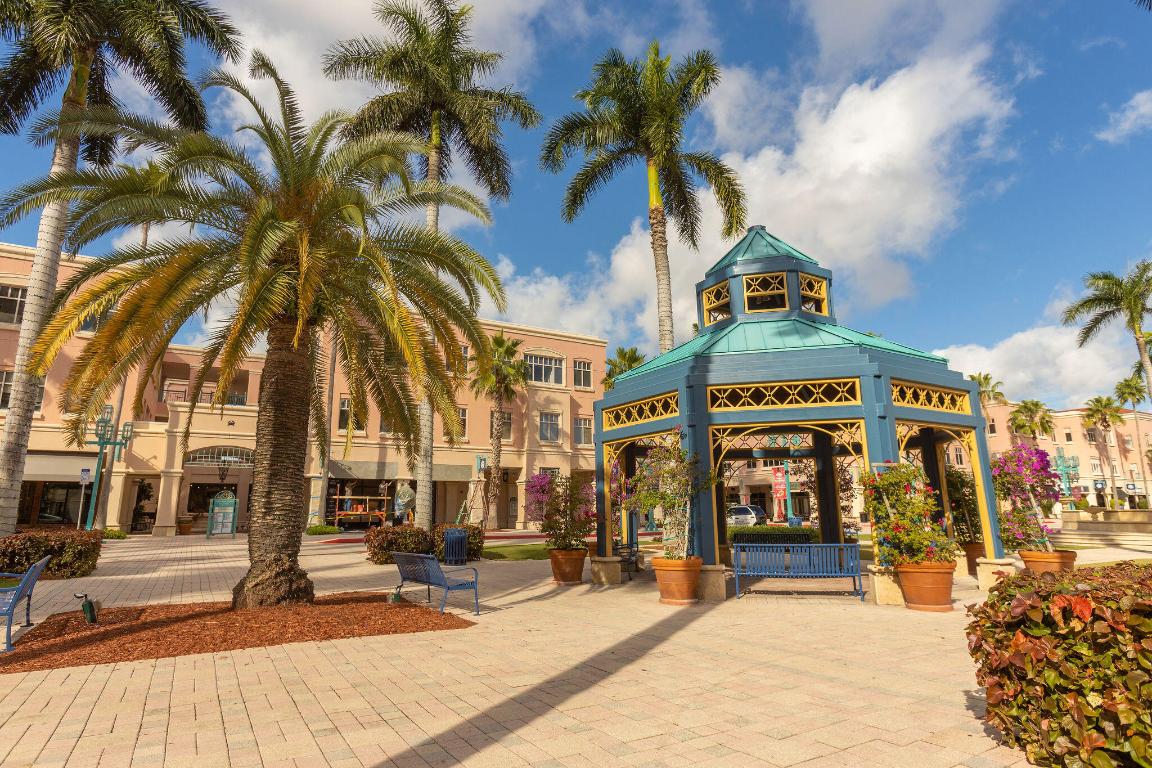 299 SW 7th Street 1040