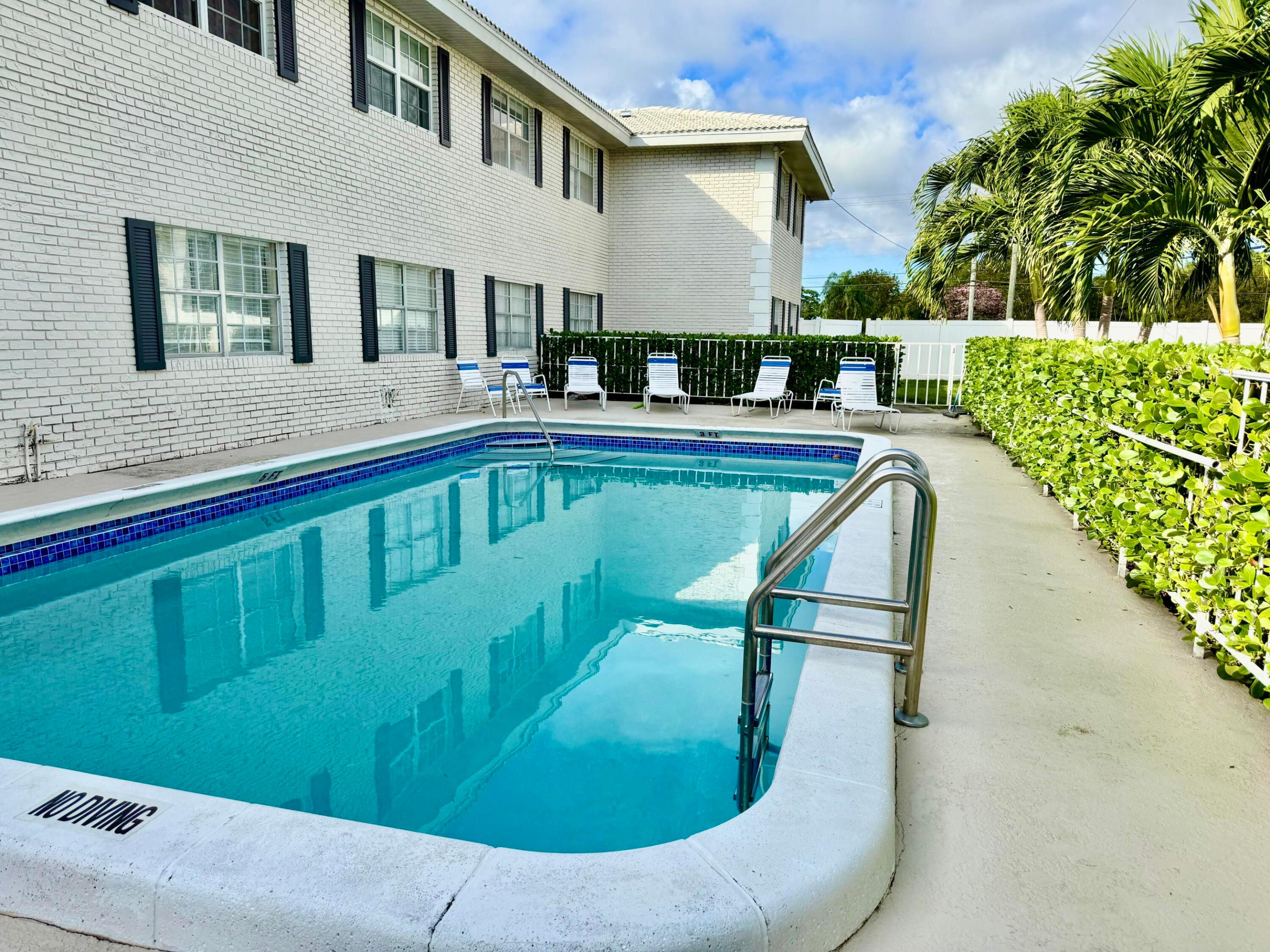 299 SW 7th Street 1040