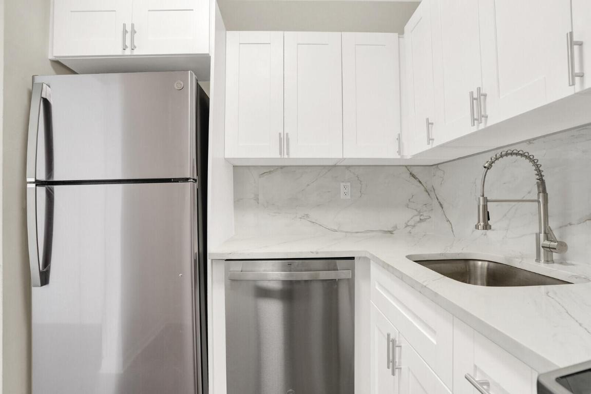 299 SW 7th Street 1040