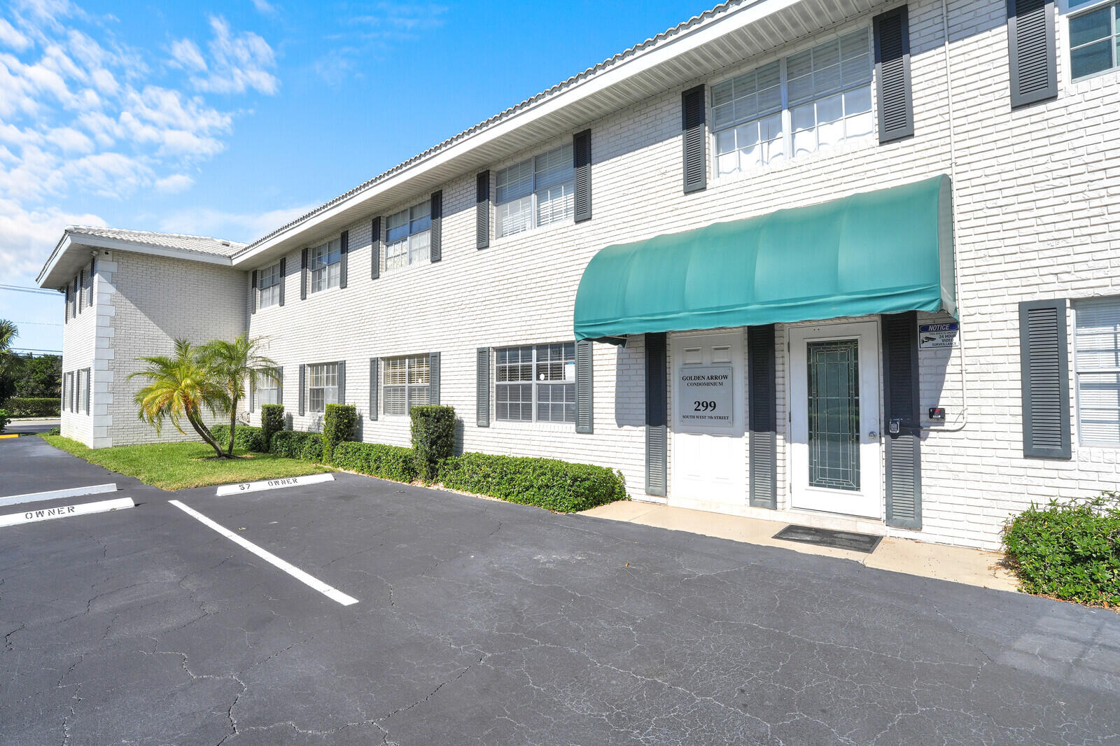 299 SW 7th Street 1040