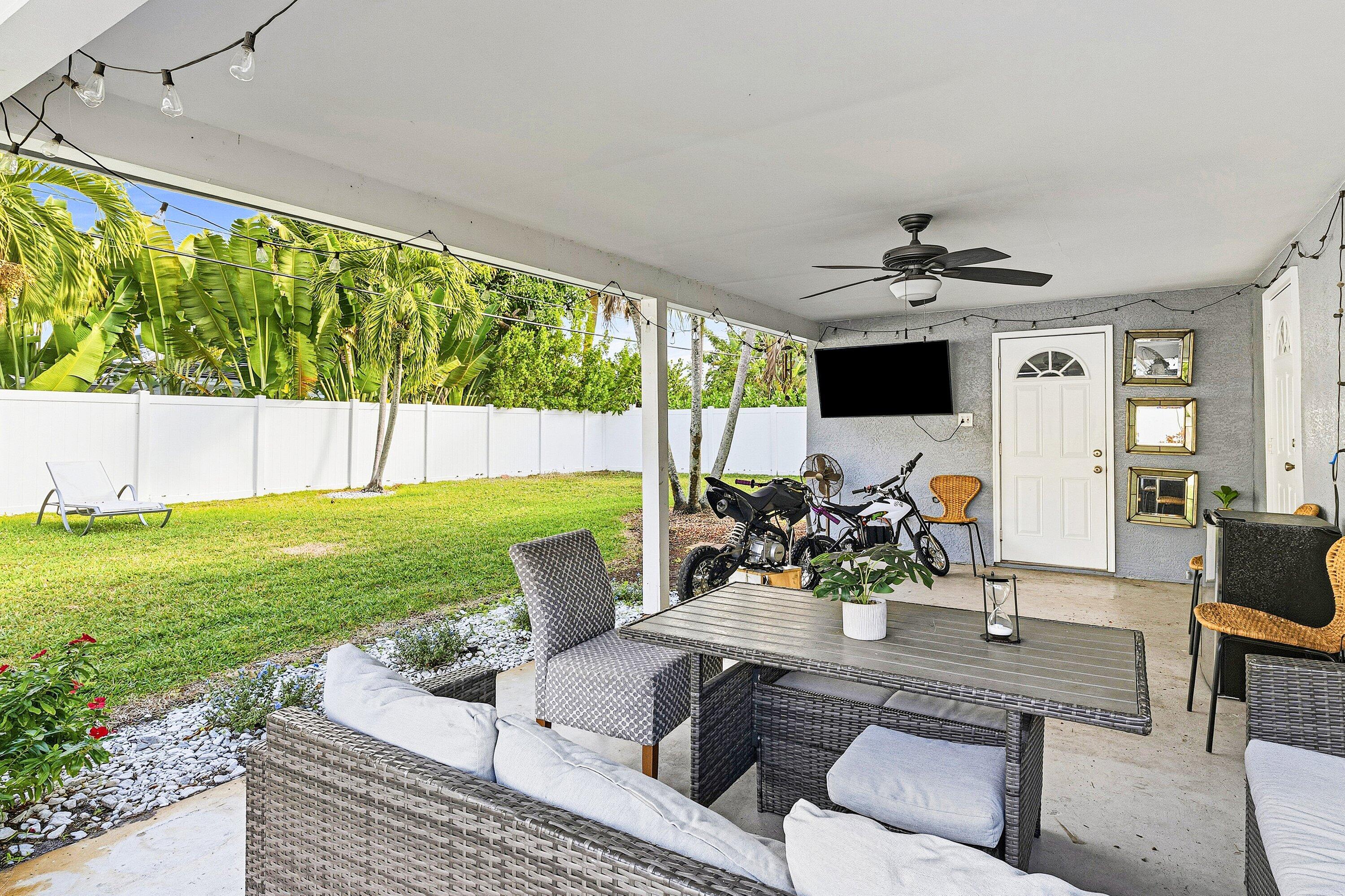 971 SW 12th Street