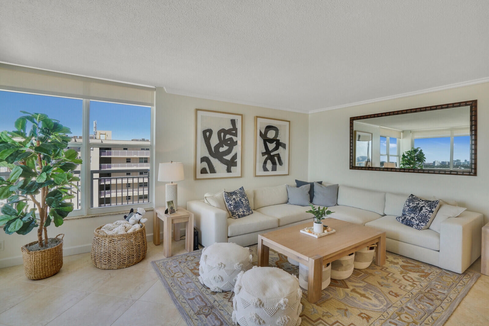 1051 Hillsboro Mile 902e