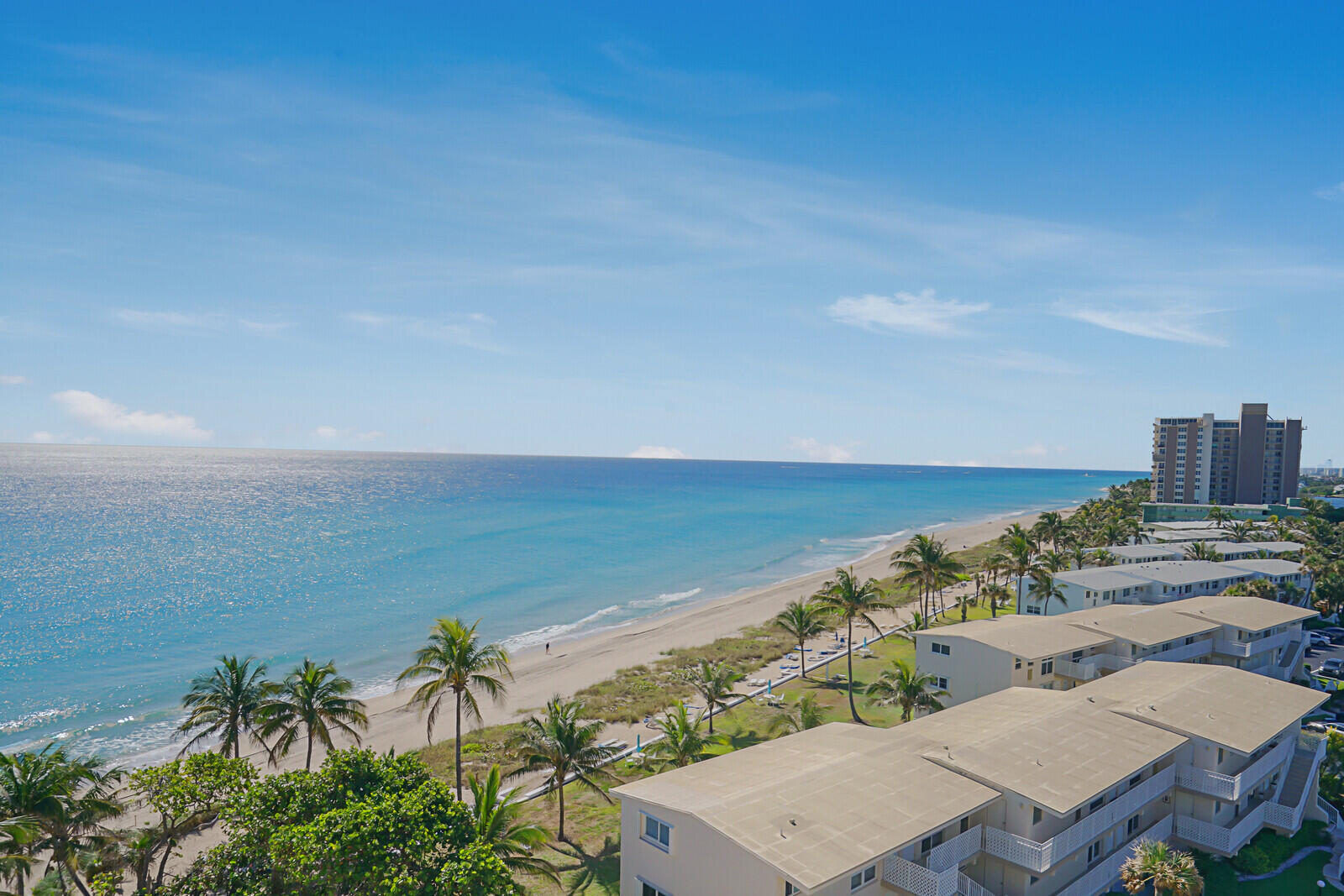 1051 Hillsboro Mile 902e