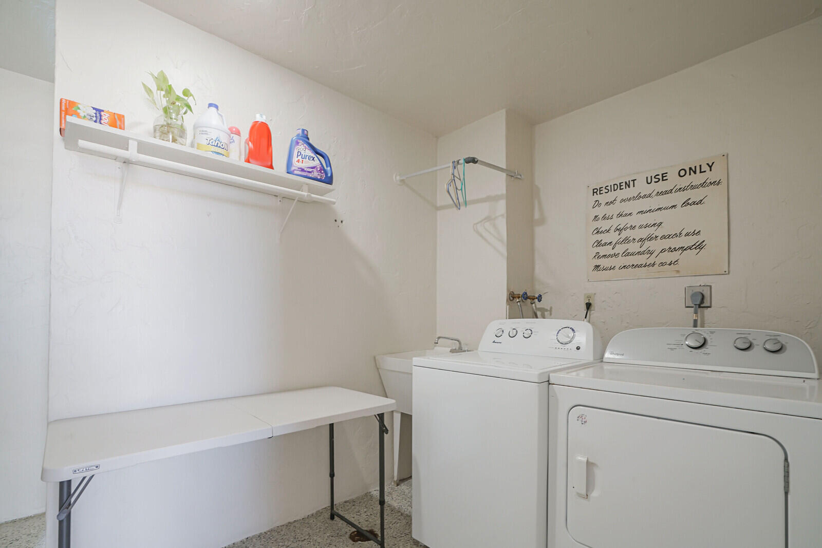 1051 Hillsboro Mile 902e