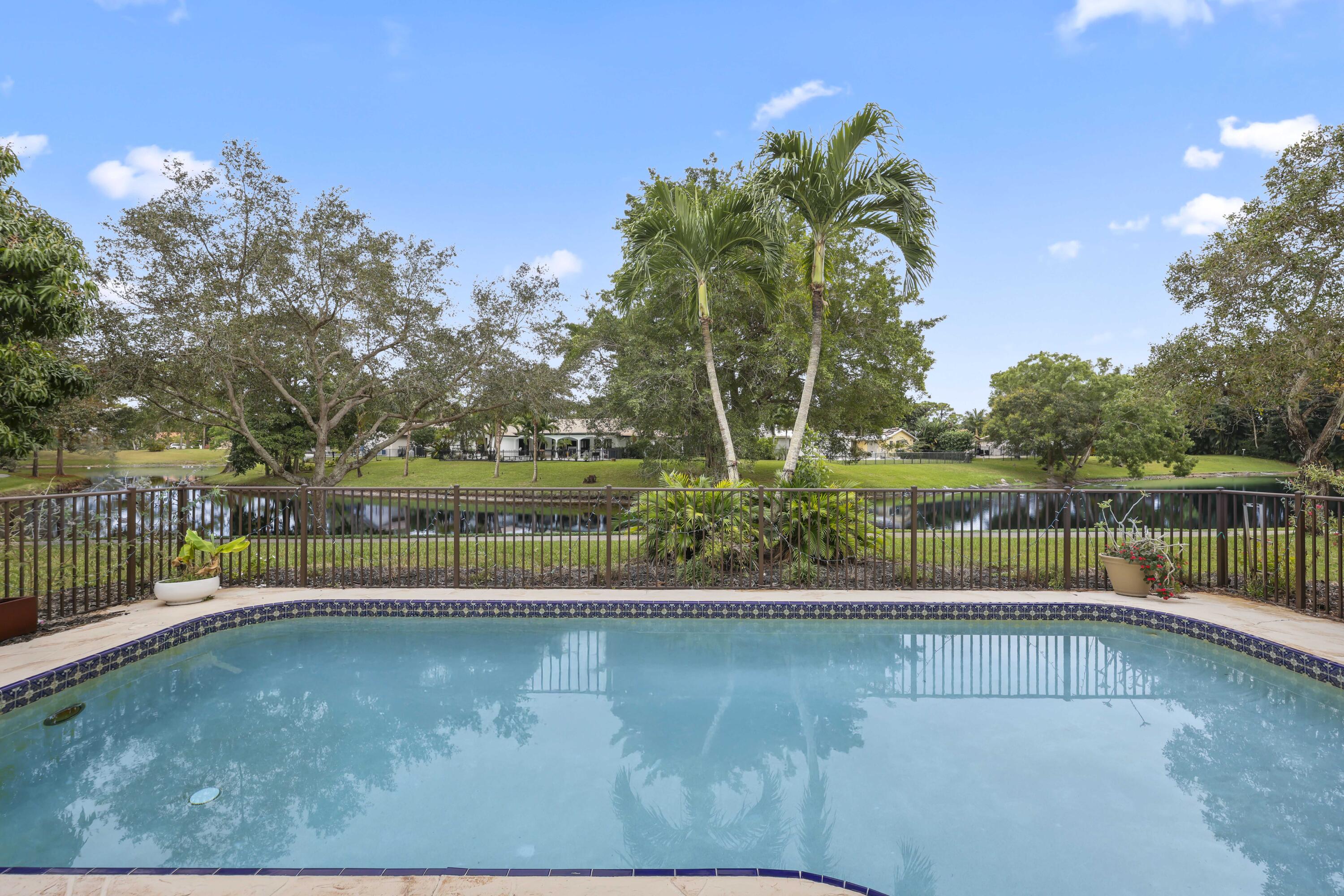 2708 NW 26th Circle