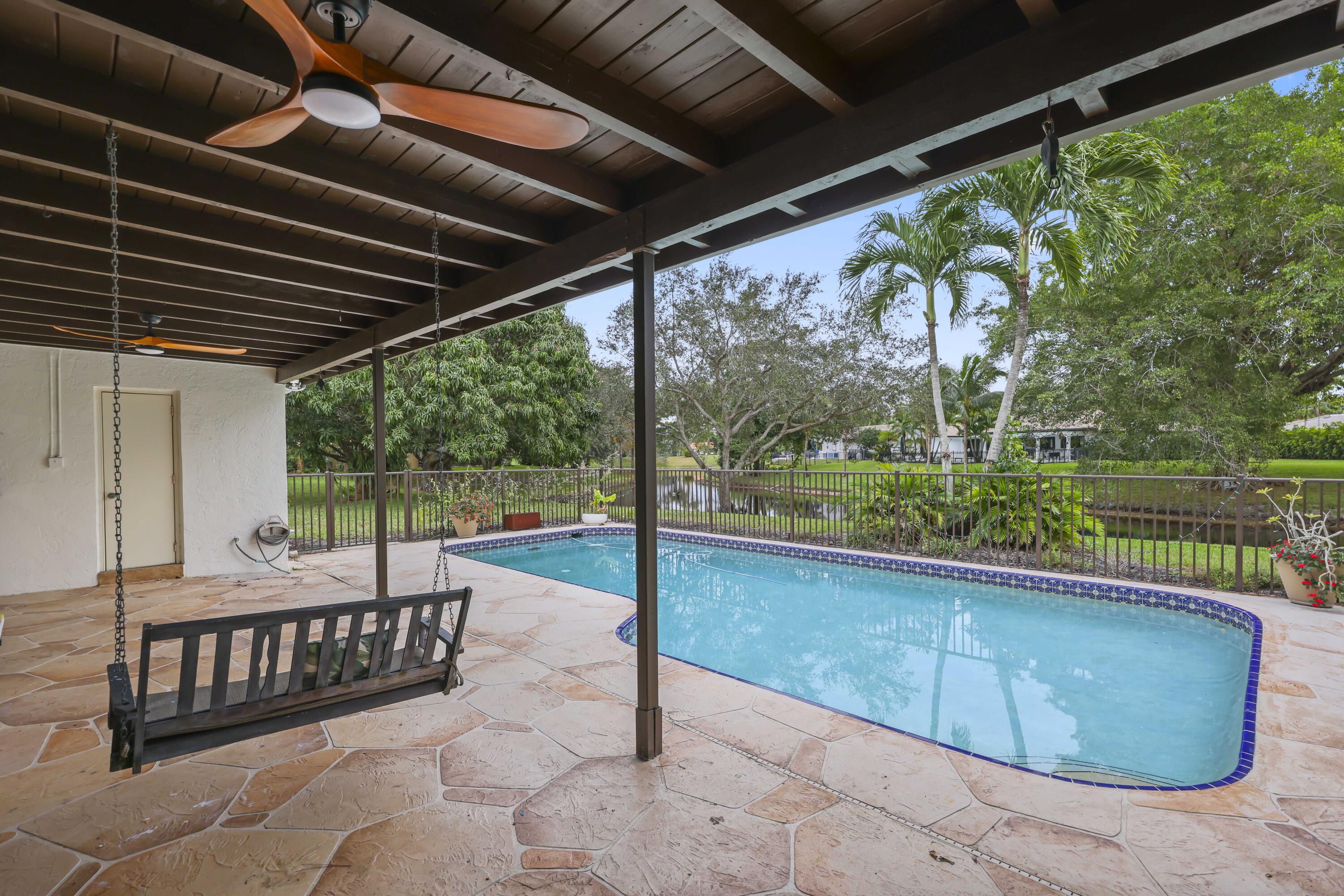 2708 NW 26th Circle