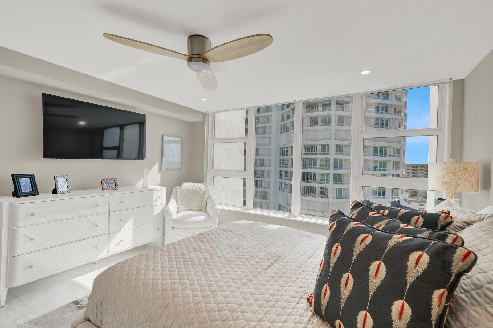 1620 S Ocean Boulevard 16p, Lauderdale-By-The-Sea Unit: 16p